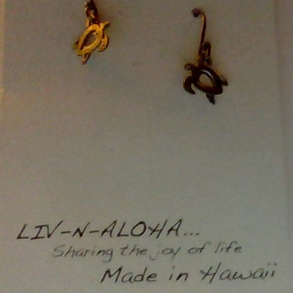 Brand New Official Disney Parks Aulani Silver-Dipped Turtle Drop Earrings - Picture 5 of 5